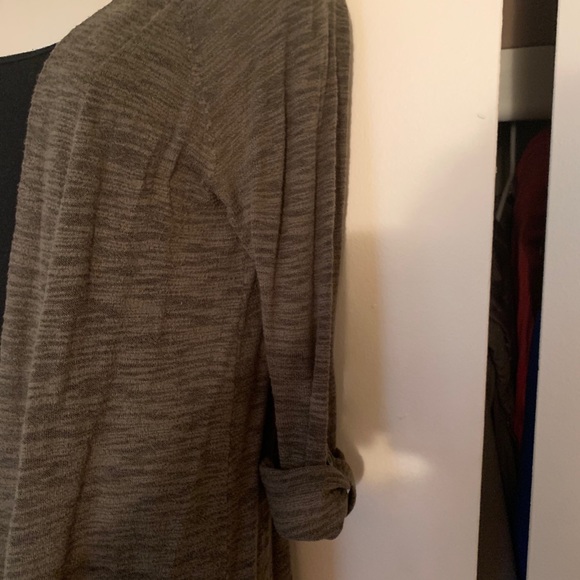 Express|Top - Picture 3 of 4